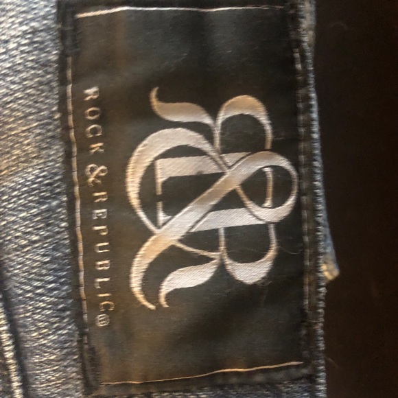 Woman’s Rock & Republic Jeans - Picture 5 of 6
